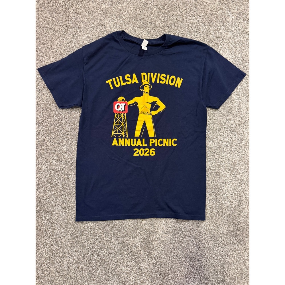 Gildan T-Shirt Men M Navy QuikTrip Tulsa Division Annual Picnic 2026 Graphic Tee
